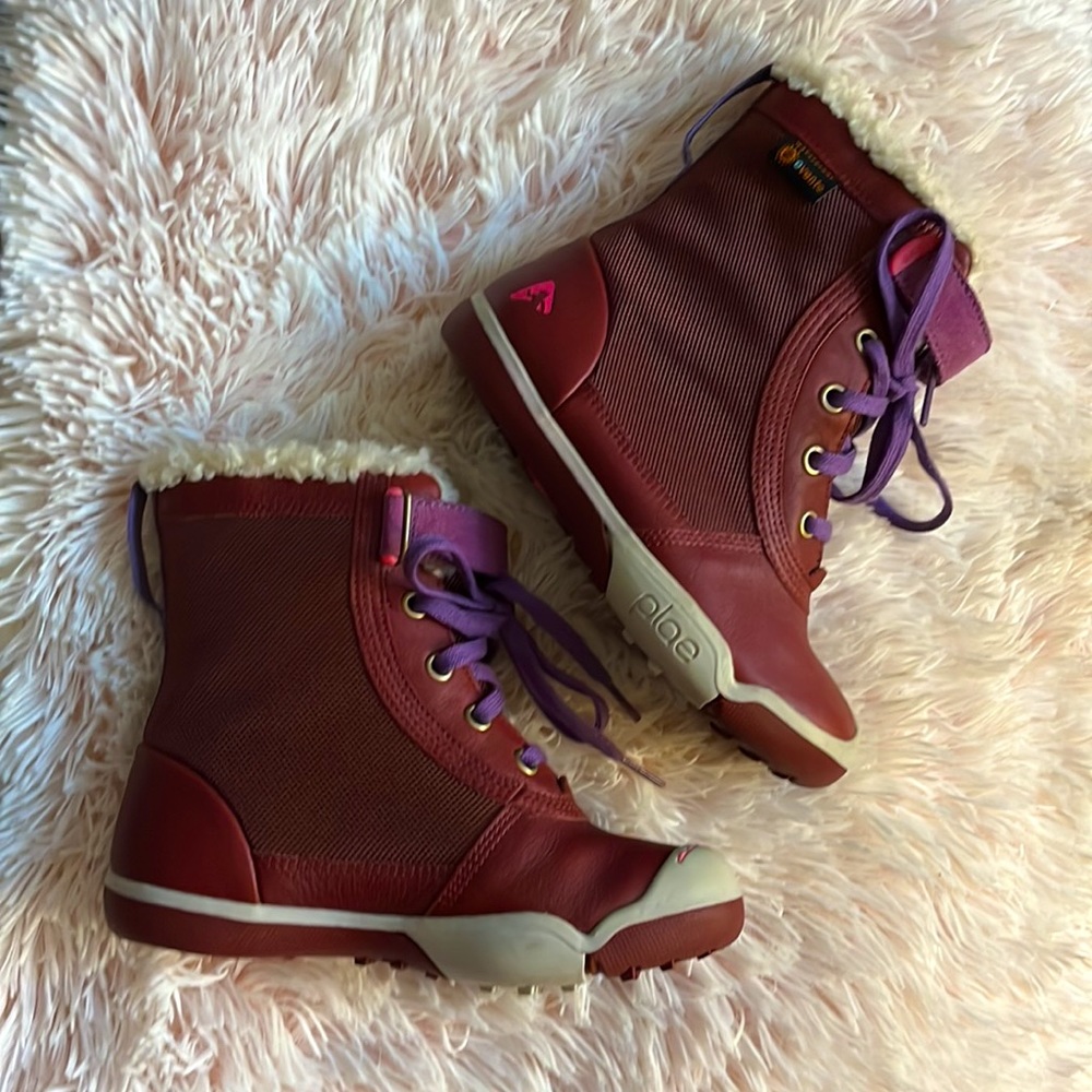 Plae Boots